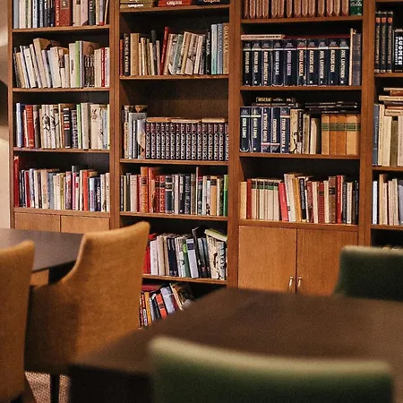 فندق Iisalmi Runni