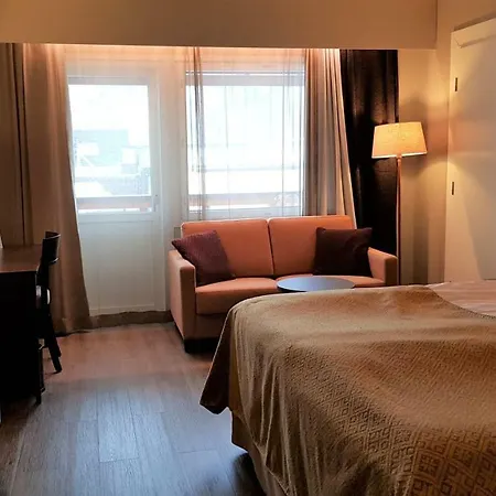 فندق Iisalmi Runni